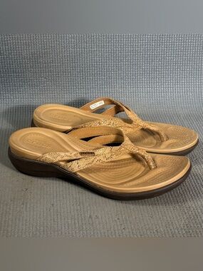 Crocs Women’s Capri Strappy Flip Flop Comfort Sandals Size 8